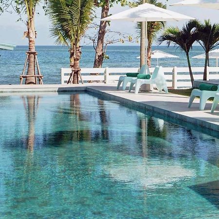 Le Petit Saint Tropez Hotel Khanom Bagian luar foto