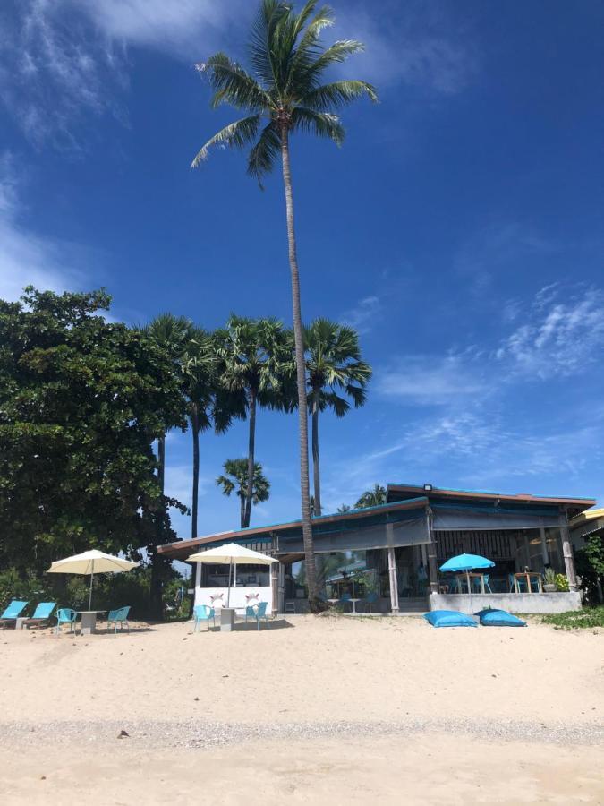 Le Petit Saint Tropez Hotel Khanom Bagian luar foto