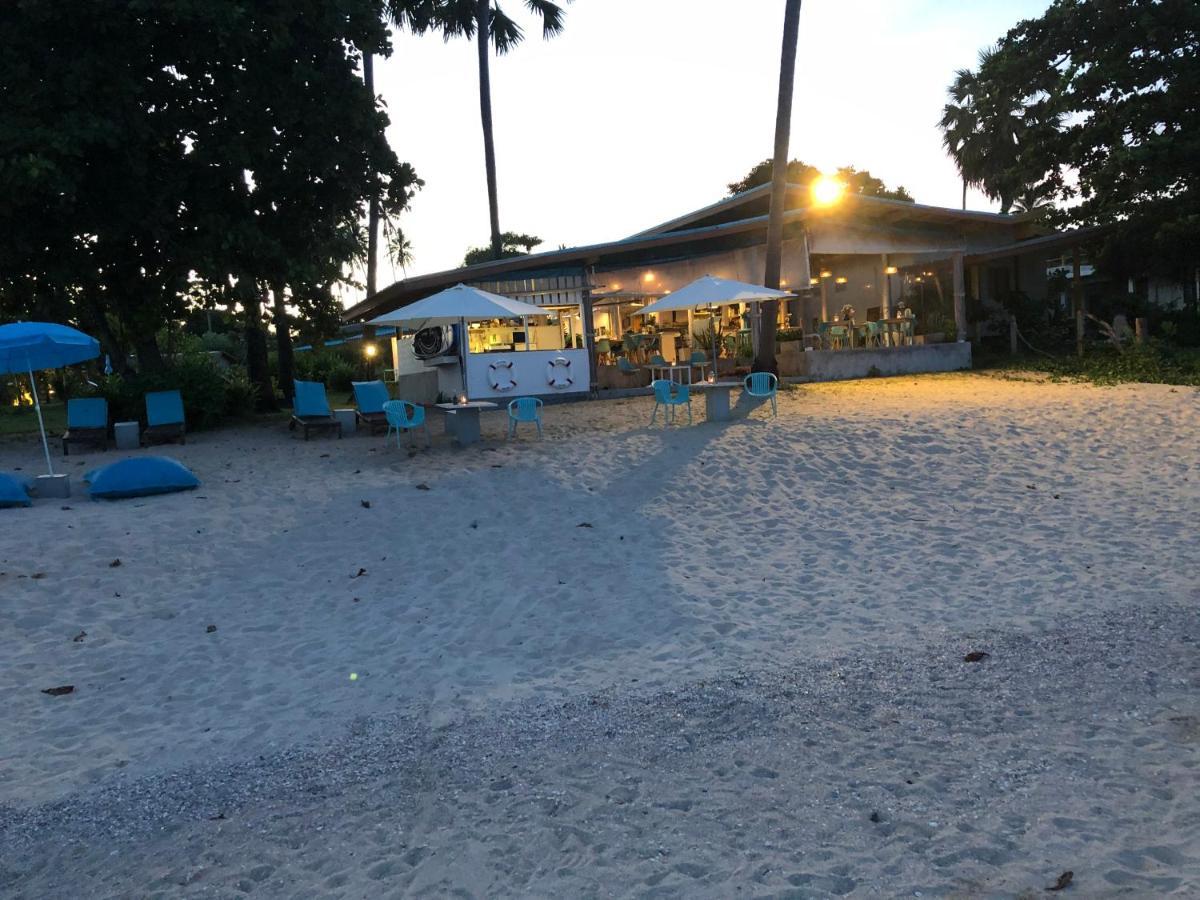 Le Petit Saint Tropez Hotel Khanom Bagian luar foto