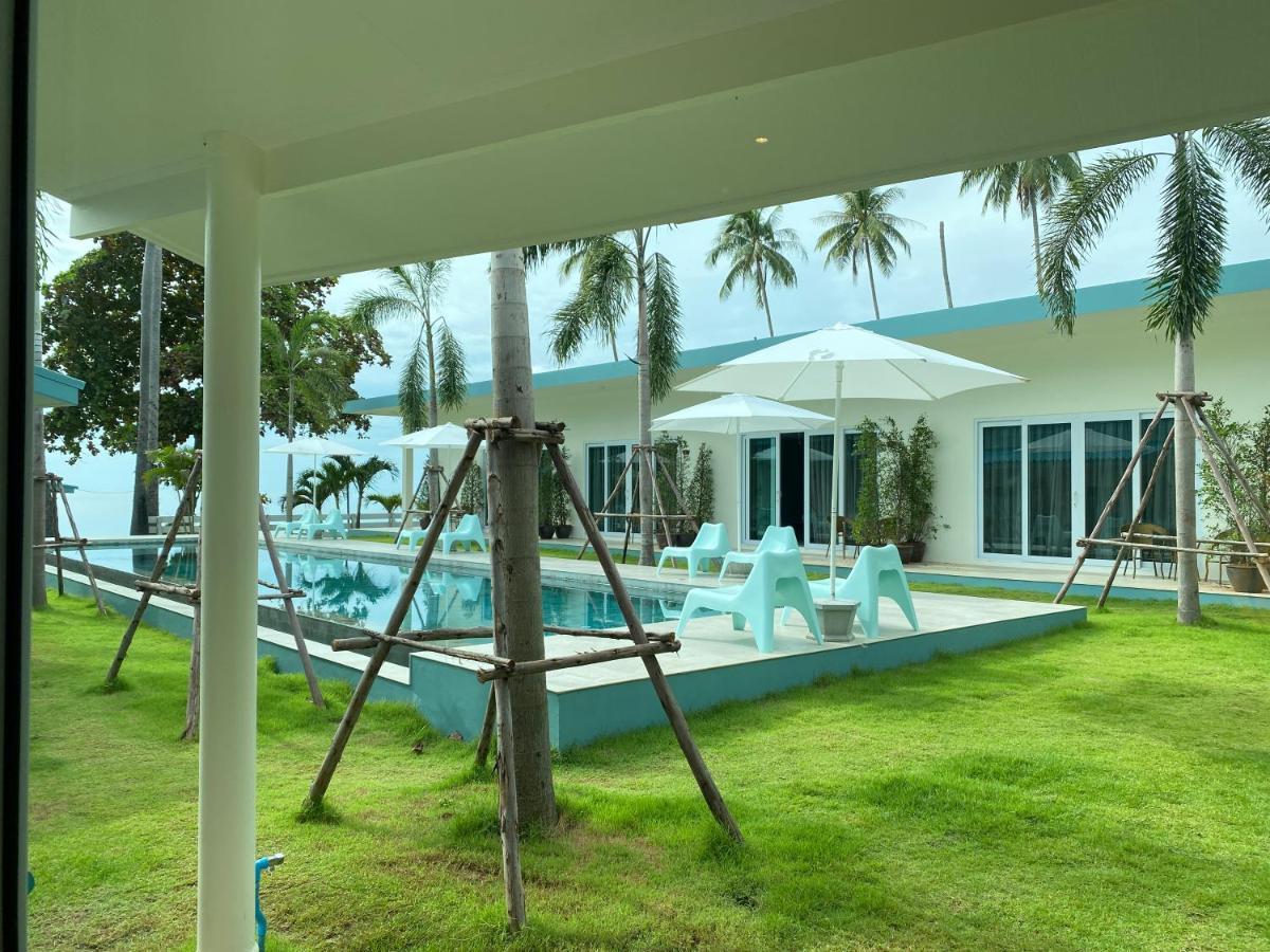 Le Petit Saint Tropez Hotel Khanom Bagian luar foto