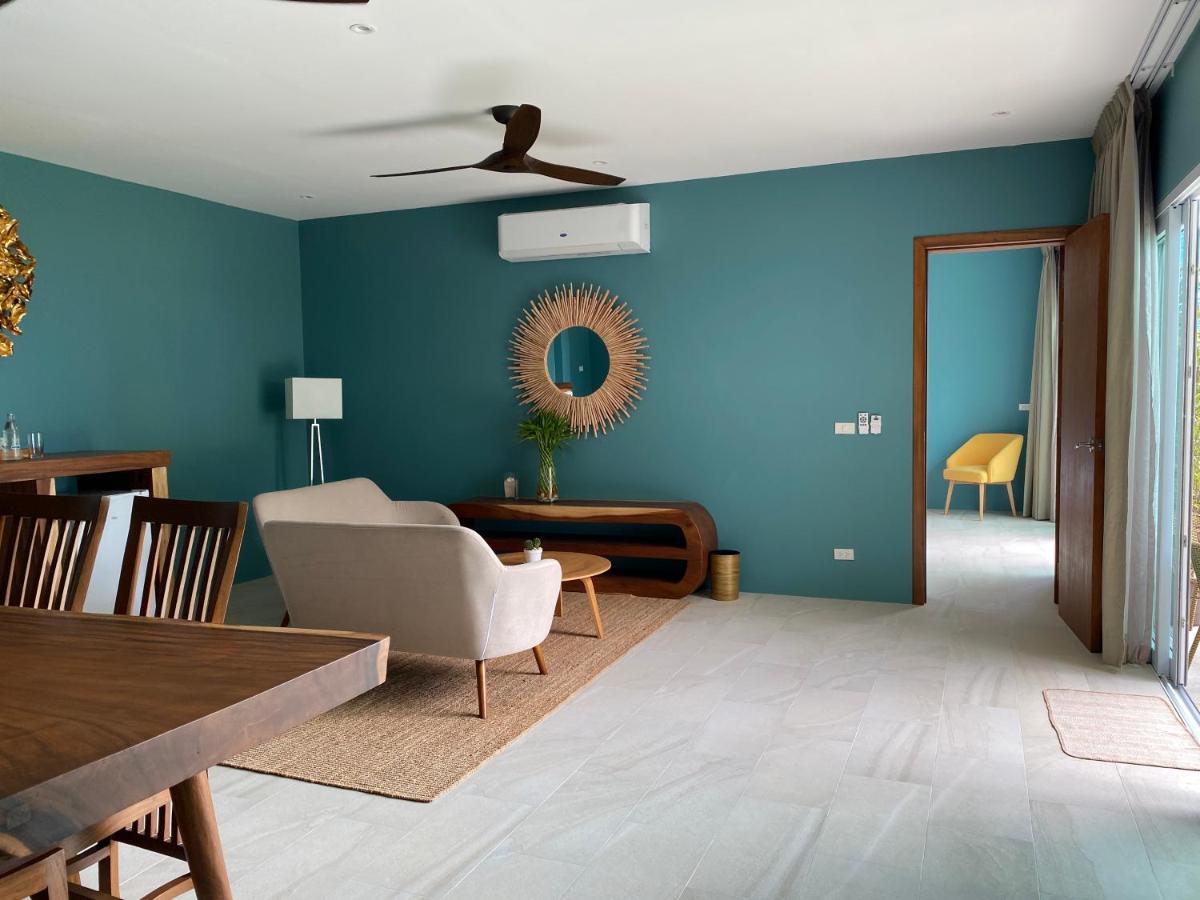 Le Petit Saint Tropez Hotel Khanom Bagian luar foto