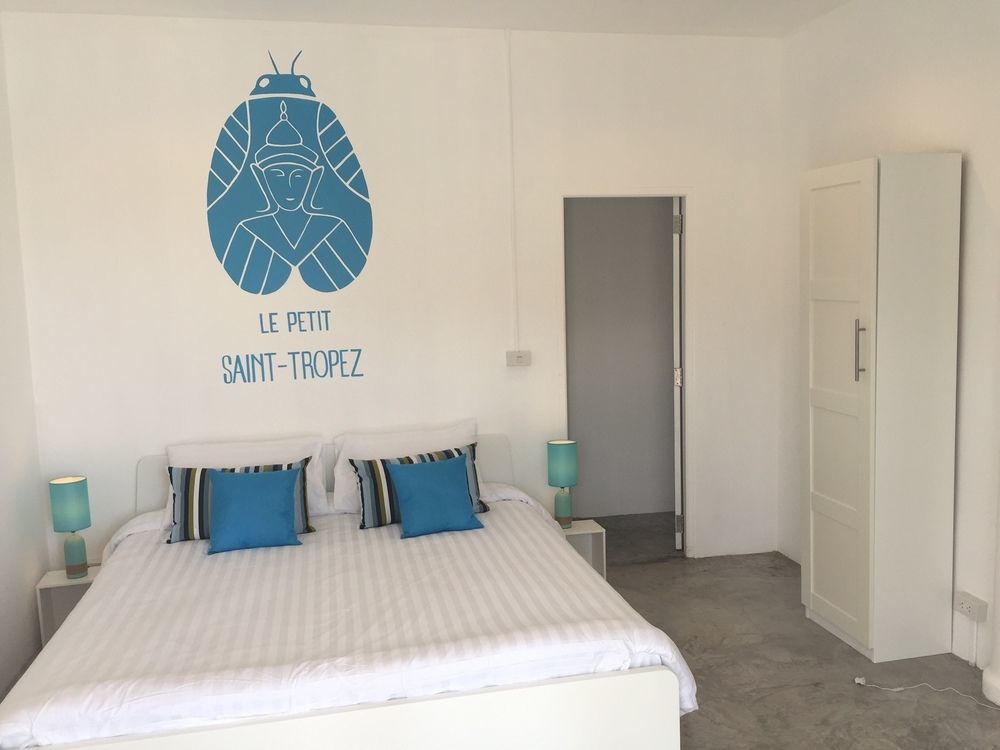 Le Petit Saint Tropez Hotel Khanom Bagian luar foto